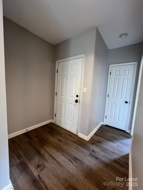 Property image 3 of 3218 Selwyn Farms Lane in Hunters Run, Charlotte, NC 28209