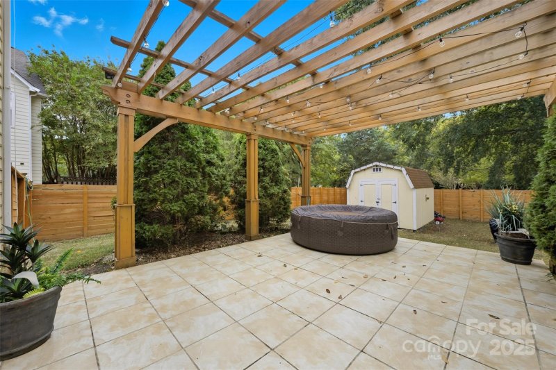 Property image 2 of 13308 Bolingbrook Lane in Yorkshire, Charlotte, NC 28273