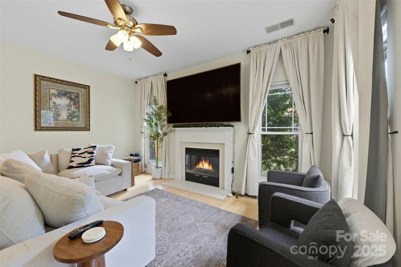 Property image 4 of 13308 Bolingbrook Lane in Yorkshire, Charlotte, NC 28273
