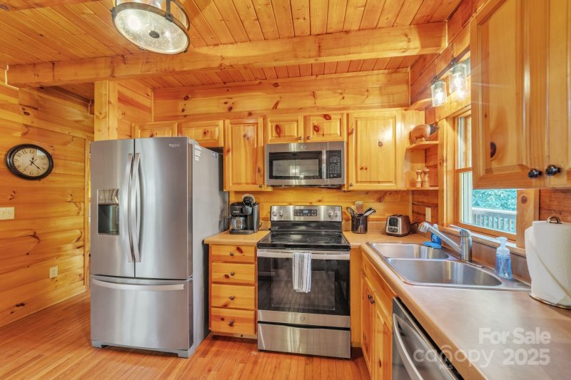 Property image 4 of 235 Redbird Drive in Riverbend at Lake lure, Lake Lure, NC 28746