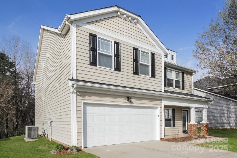 Property image 3 of 5229 Stowe Derby Drive in Stowe Creek, Charlotte, NC 28278