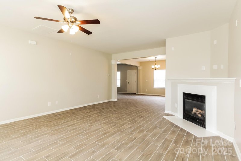 Property image 5 of 5229 Stowe Derby Drive in Stowe Creek, Charlotte, NC 28278