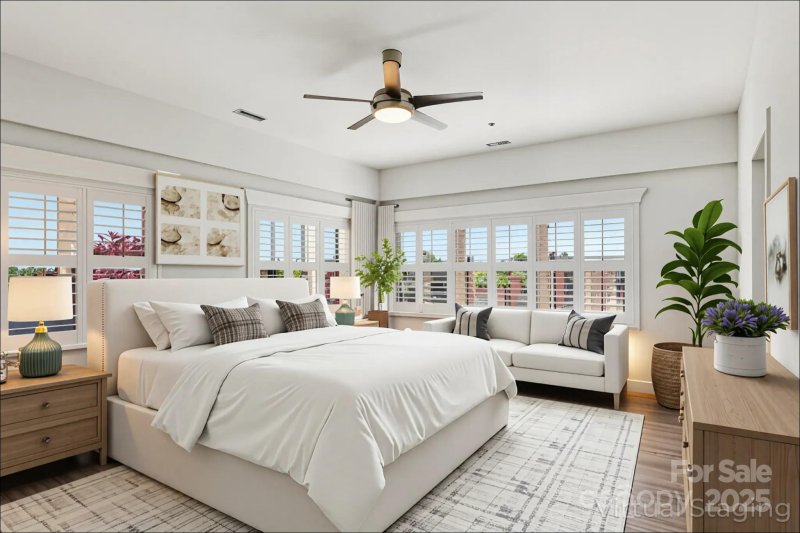 Property image 2 of 475 S Church Street in Beacon Commons, Hendersonville, NC 28792