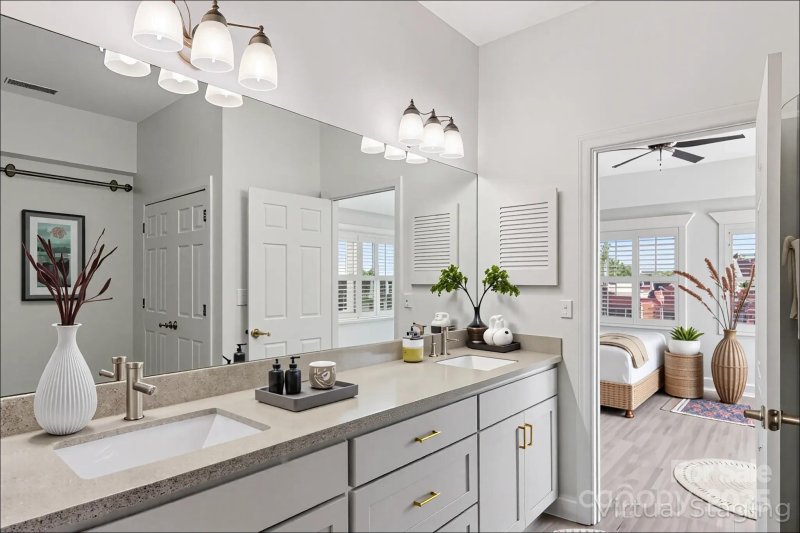 Property image 5 of 475 S Church Street in Beacon Commons, Hendersonville, NC 28792