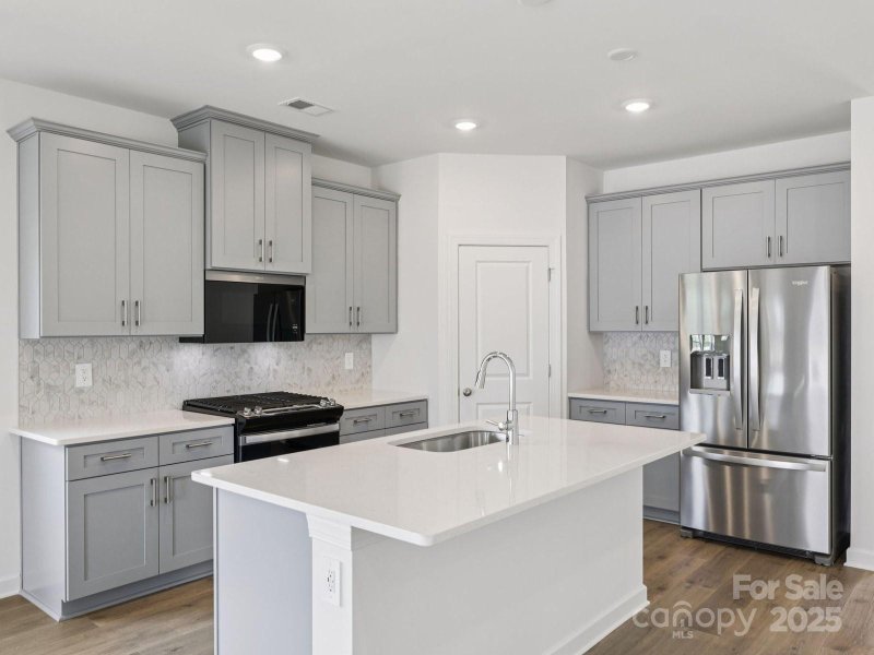 Property image 4 at 610 Darya Lane, York, SC 29745