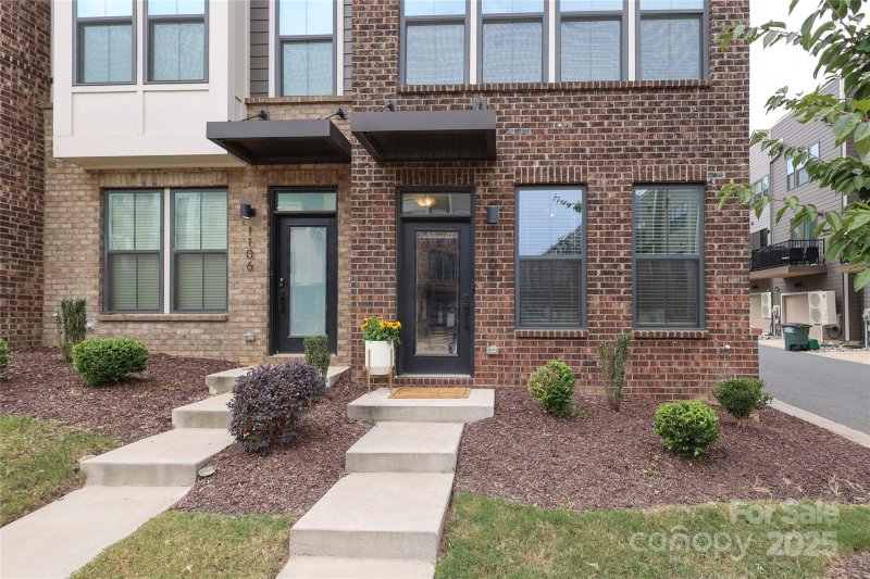 Property image 2 of 1104 Gleason Way in South Tryon Townhomes, Charlotte, NC 28217