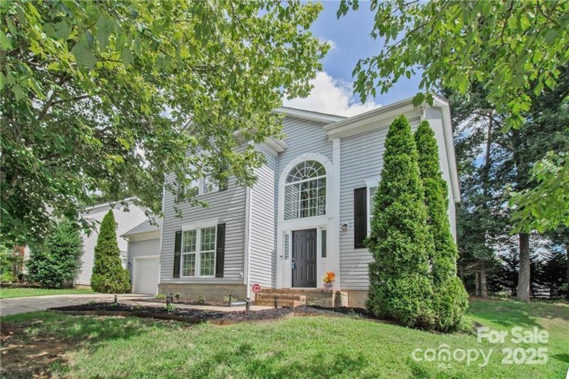 10630 Northwoods Forest Drive