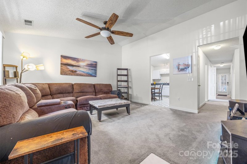 Property image 4 of 837 Settlement Drive in Forest Oaks, Clover, SC 29710