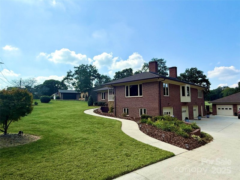 Property image 4 of 1419 Stoneyridge Drive in Pine Island, Charlotte, NC 28214