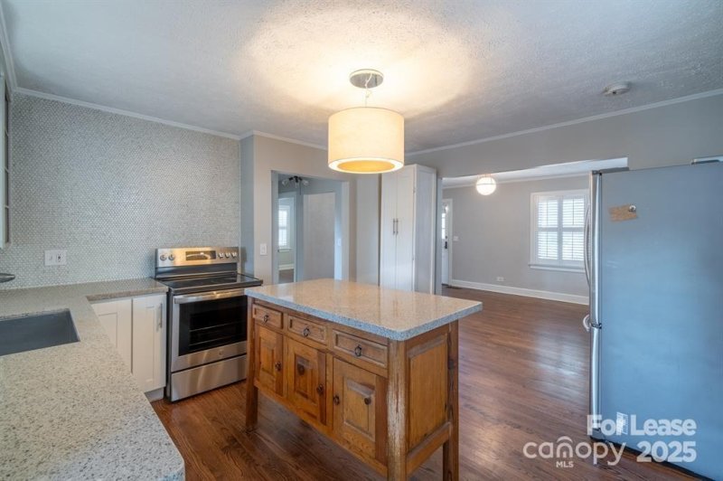 Property image 5 at 1508 Chippendale Road, Charlotte, NC 28205