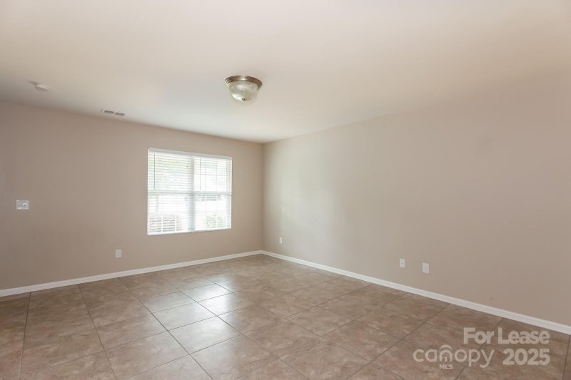 Property image 3 of 5943 Sullins Road in Lakewood Ridge, Charlotte, NC 28214