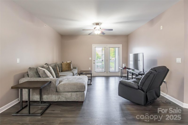 Property image 5 of 9145 Mcdowell Creek Court in Alexander Chase, Cornelius, NC 28031