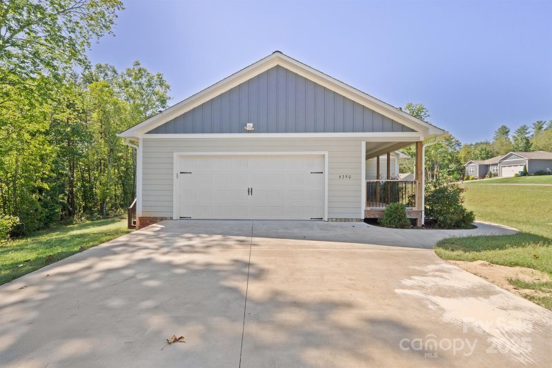 Property image 4 of 4390 Belmont Drive in Belmont, Morganton, NC 28655