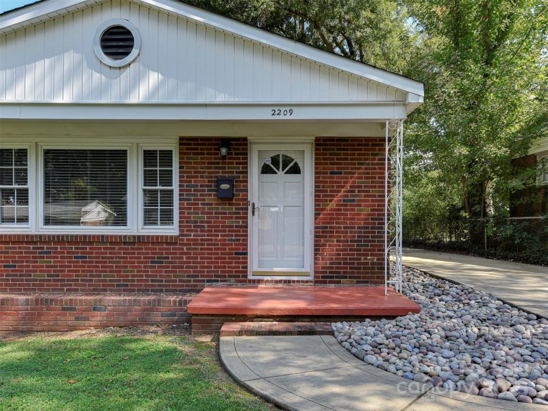 Property image 2 at 2209 Markham Court, Charlotte, NC 28205