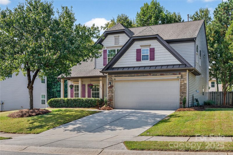 Property image 2 of 125 Marquette Drive in Dutchmans Ridge, Mount Holly, NC 28120