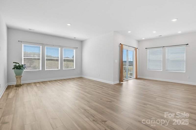 Property image 5 of 1020 Alicante Avenue in Solena at The Vineyards, Charlotte, NC 28214