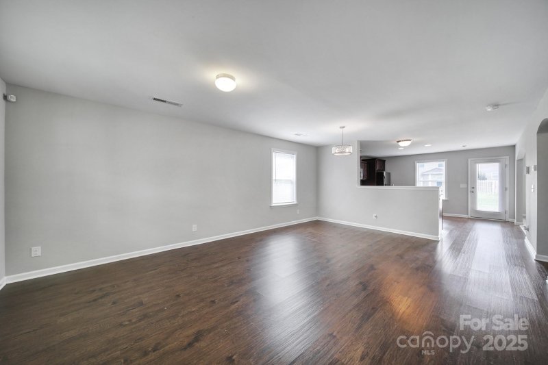 Property image 4 of 10715 Derryrush Drive in Villages At Back Creek, Charlotte, NC 28213