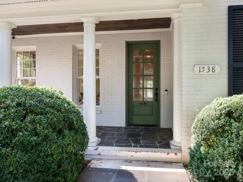 Property image 3 at 1538 Providence Drive, Charlotte, NC 28211