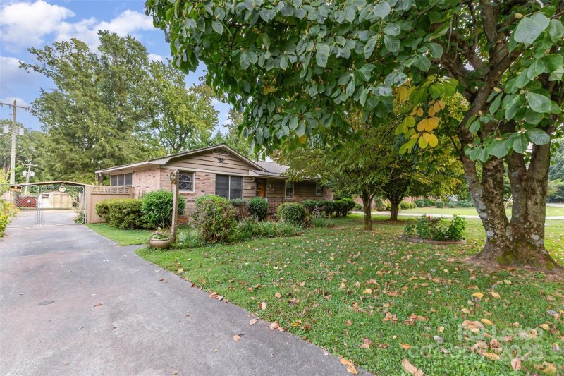 Property image 2 at 5211 Nations Ford Road, Charlotte, NC 28217