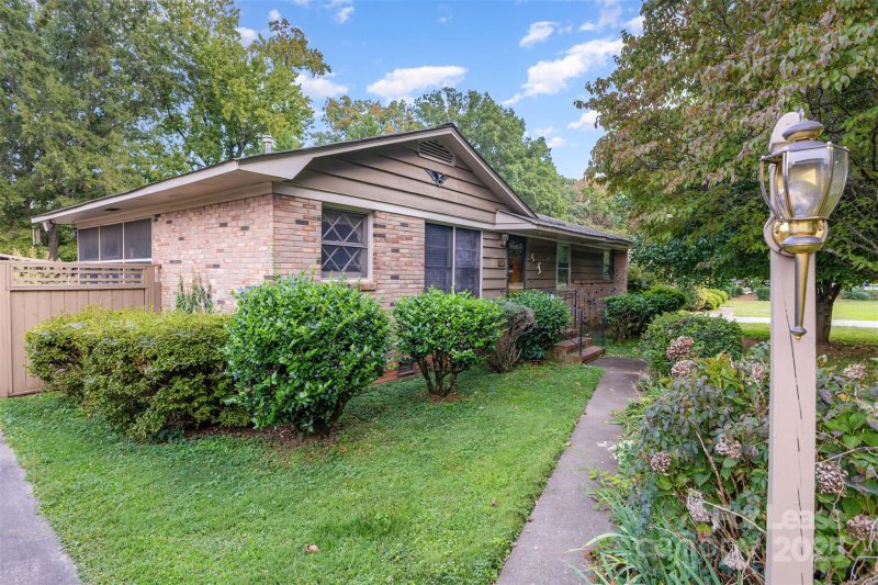 Property image 3 at 5211 Nations Ford Road, Charlotte, NC 28217