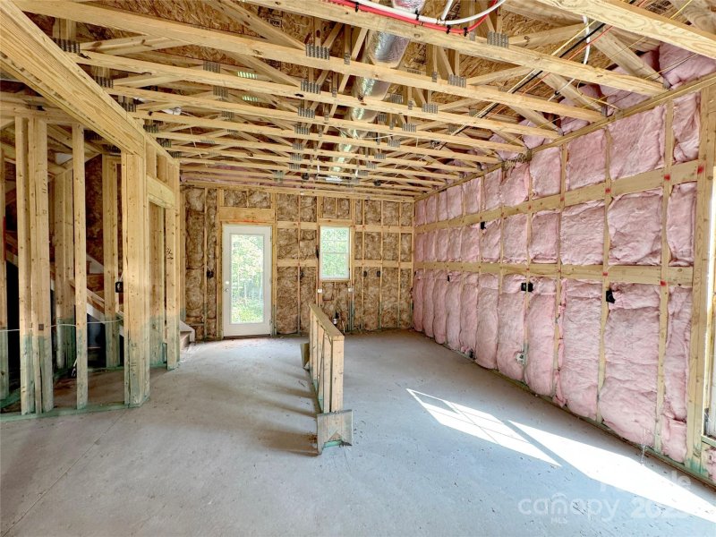 Property image 3 of 1074 Lyndsey Brook Court in Country Crossing, Lincolnton, NC 28092