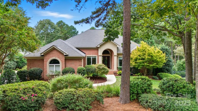 Property image 2 of 204 Whiterock Drive in Stonewater, Mount Holly, NC 28120