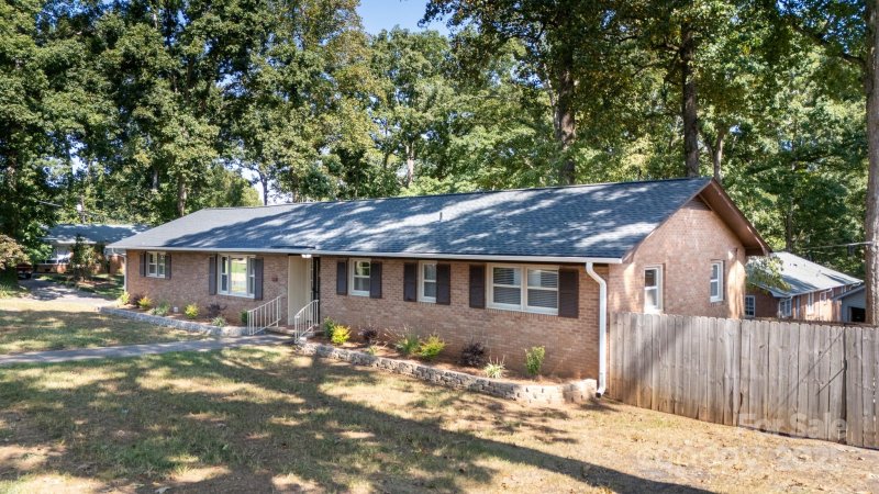 Property image 2 of 810 Springs Street in Whiteville Park, Fort Mill, SC 29715