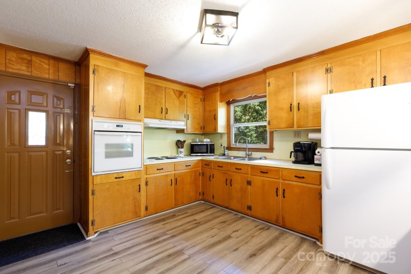 Property image 4 of 810 Springs Street in Whiteville Park, Fort Mill, SC 29715