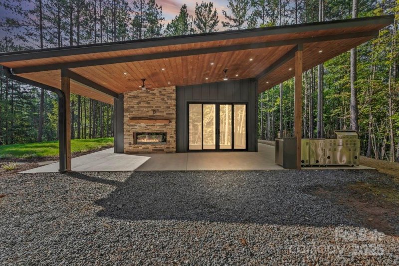 173 Golden Creek Ridge