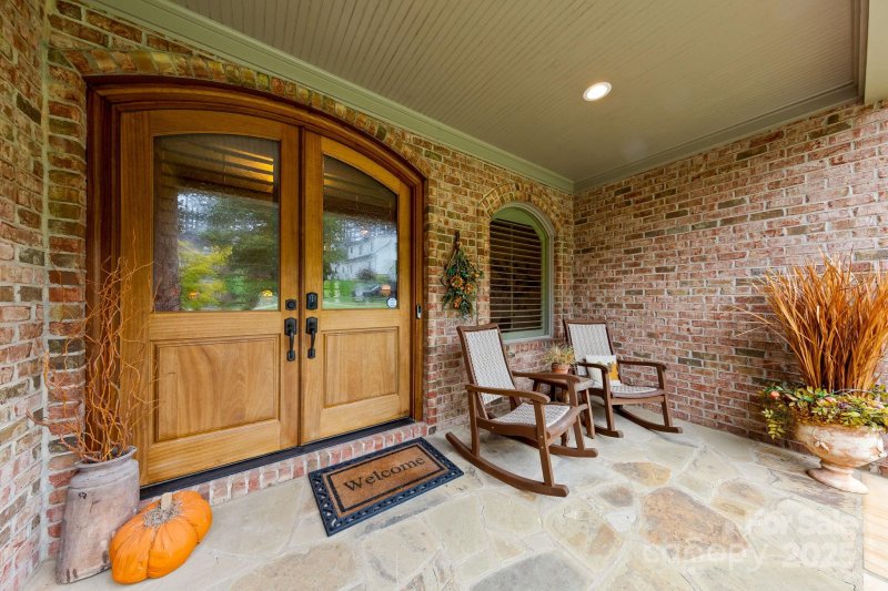 Property image 4 of 1763 Mount Carmel Circle in Verdict Ridge, Denver, NC 28037