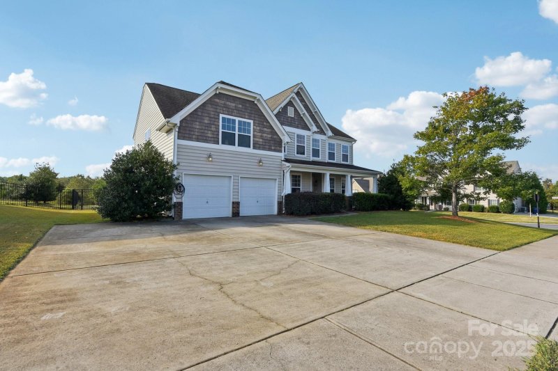 Property image 2 of 4397 Bridge Pointe Drive in Bridge Pointe, Harrisburg, NC 28075