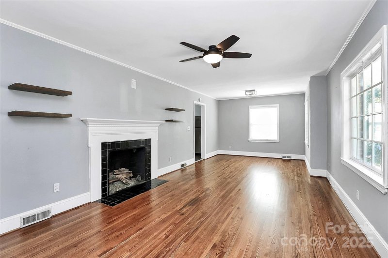 Property image 4 of 3516 Draper Avenue in Merry Oaks, Charlotte, NC 28205