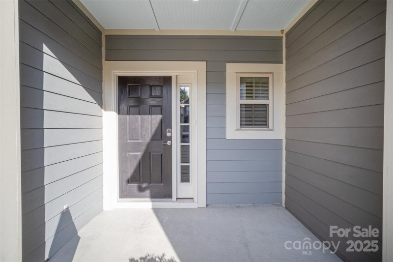 Property image 2 of 558 Dulaney Drive in Cameron Creek, Tega Cay, SC 29708
