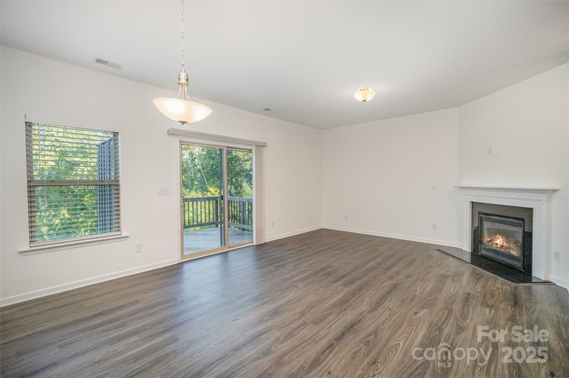 Property image 3 of 558 Dulaney Drive in Cameron Creek, Tega Cay, SC 29708