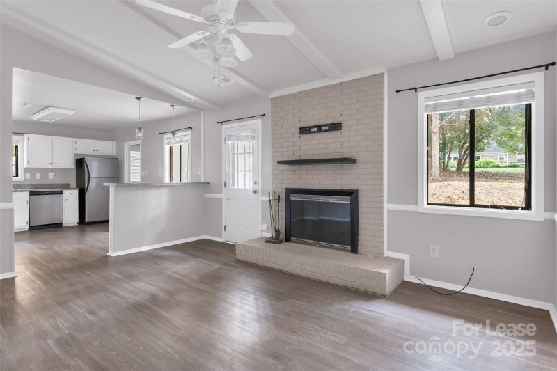 Property image 4 of 9218 Tree Haven Drive in Sardis Forest, Charlotte, NC 28270