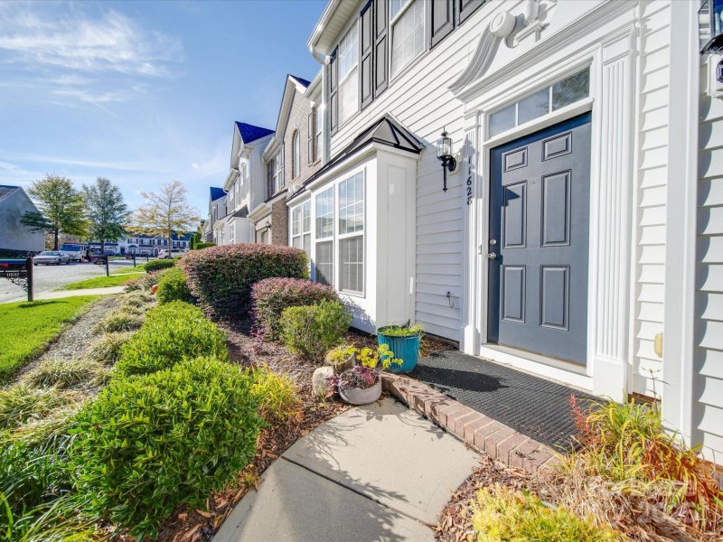 Property image 2 of 11628 Eastwind Drive in Stonebridge, Charlotte, NC 28273