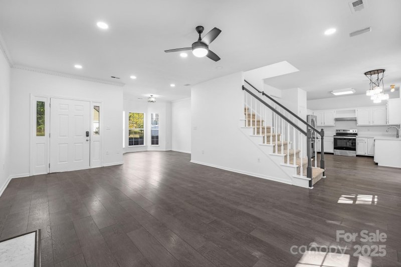 Property image 2 of 5118 Haybridge Road in Farmington, Charlotte, NC 28269