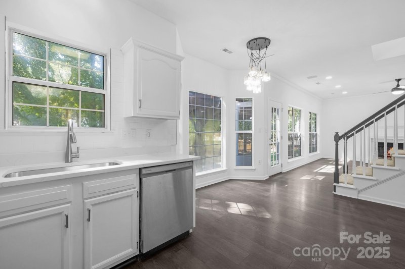 Property image 4 of 5118 Haybridge Road in Farmington, Charlotte, NC 28269