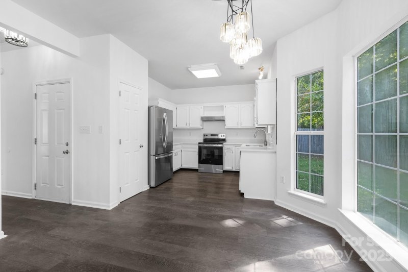 Property image 5 of 5118 Haybridge Road in Farmington, Charlotte, NC 28269