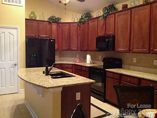 Property image 2 of 9806 Sky Vista Drive in Skybrook, Huntersville, NC 28078