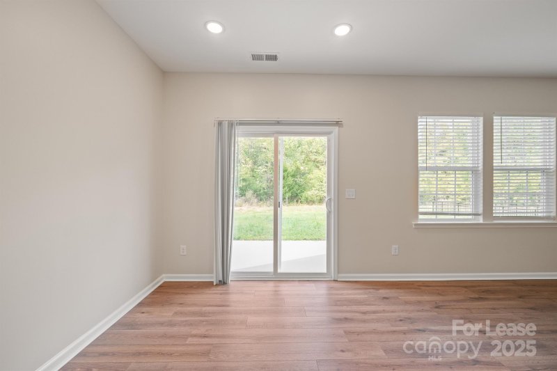 Property image 3 of 15011 Nichols Hall Drive in Chateau, Charlotte, NC 28273