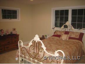 Property image 3 at 35 Bartlett Mountain Road, Asheville, NC 28805