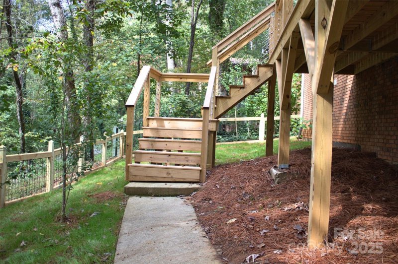 Property image 4 of 7 Angus Lane in Beverly Hills, Asheville, NC 28805