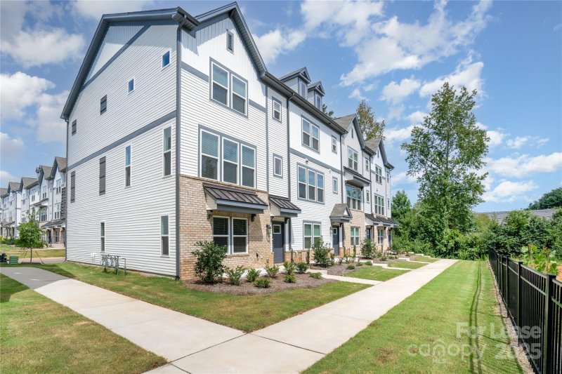 Property image 3 at 1617 Blanche Street, Charlotte, NC 28262