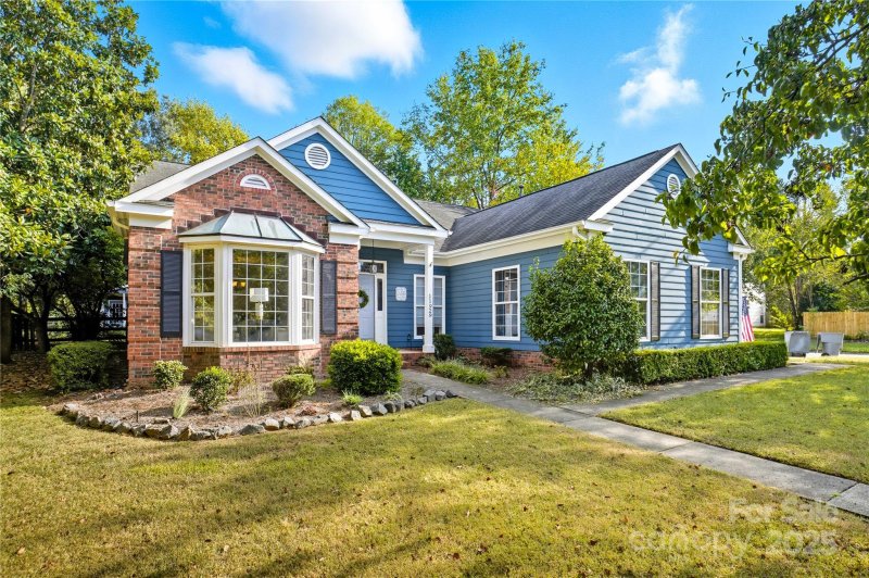 Property image 2 of 11929 Tanton Lane in Yorkshire, Charlotte, NC 28273
