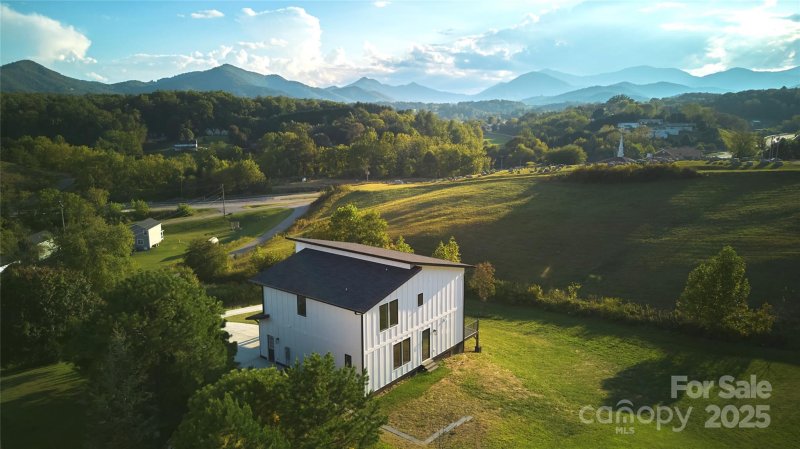 16 Lawson Ridge Road