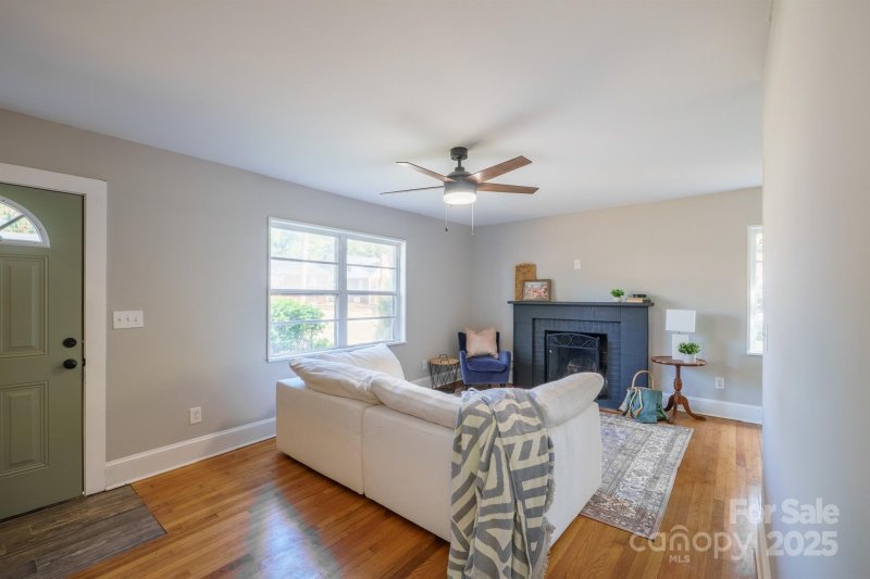 Property image 3 at 1261 Elizabeth Avenue, Statesville, NC 28677