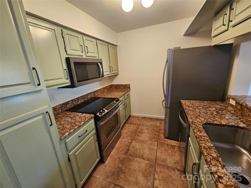 Property image 2 at 5011 Sharon Road, Charlotte, NC 28210