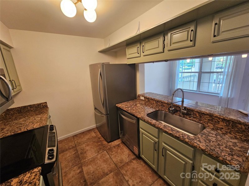 Property image 3 at 5011 Sharon Road, Charlotte, NC 28210