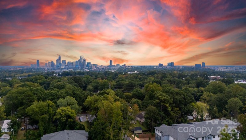 Property image 4 of 2100 Highland Street in Marsh Estates, Charlotte, NC 28208